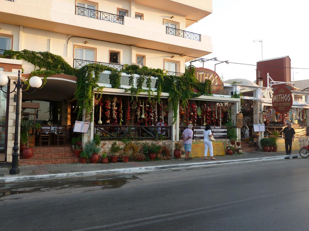 Mithos Apartments Agia Marina 外观 照片